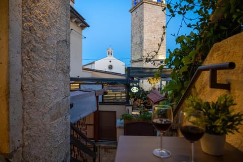 Property building, Patio, Day