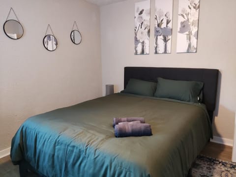 TRANQUIL OASIS - Private Rooms -Near Downtown Indianapolis Vacation rental in Indianapolis