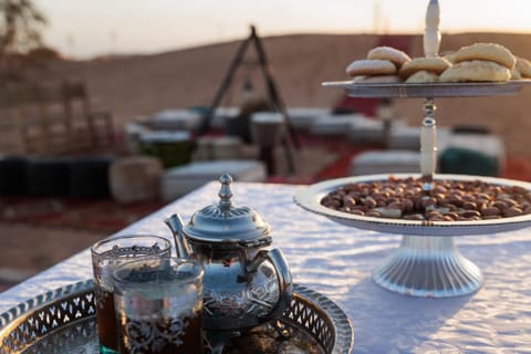 Day, Natural landscape, Coffee/tea facilities, Food and drinks, Food, Mountain view, Breakfast, Continental breakfast