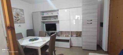 TV and multimedia, Dining area