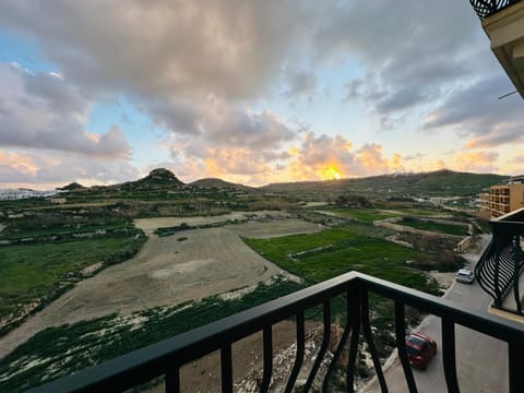 Natural landscape, Balcony/Terrace