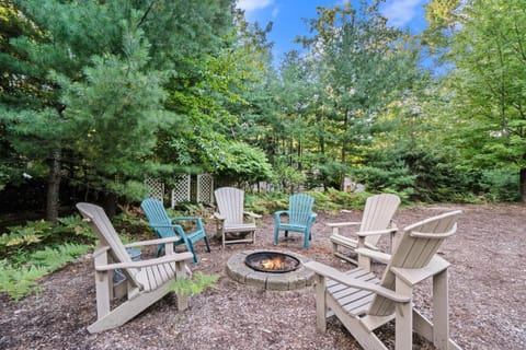 Between the Lakes House in Glen Arbor