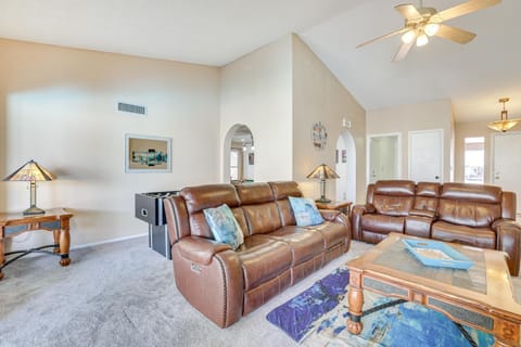 Family-Friendly Home with Pool and Fire Pit in Peoria House in Glendale