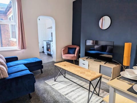 Enjoy a spacious 3 BR w your family and friends Apartment in South Shields