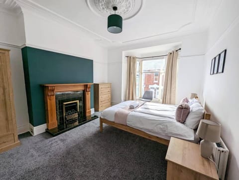 Modern and Homely 3 BR for bigger groups Apartment in South Shields