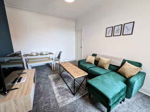 Modern and Homely 3 BR for bigger groups Apartment in South Shields