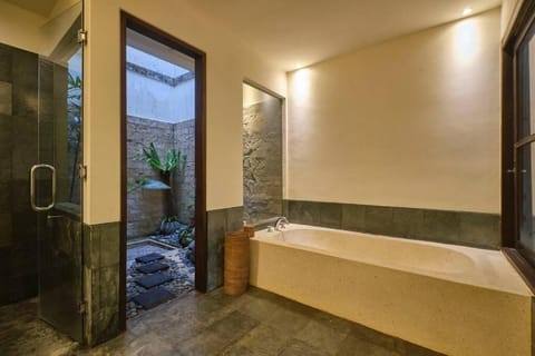 Villa Saraswati Authentic Balinese Elegance with Pool and Temple Views Villa in Payangan