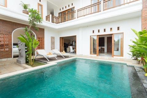 Pool view, Swimming pool, Swimming pool, sunbed