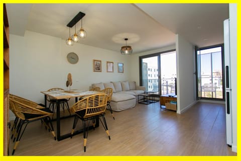 Communal lounge/ TV room, Balcony/Terrace, Dining area