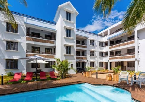 Property building, Swimming pool