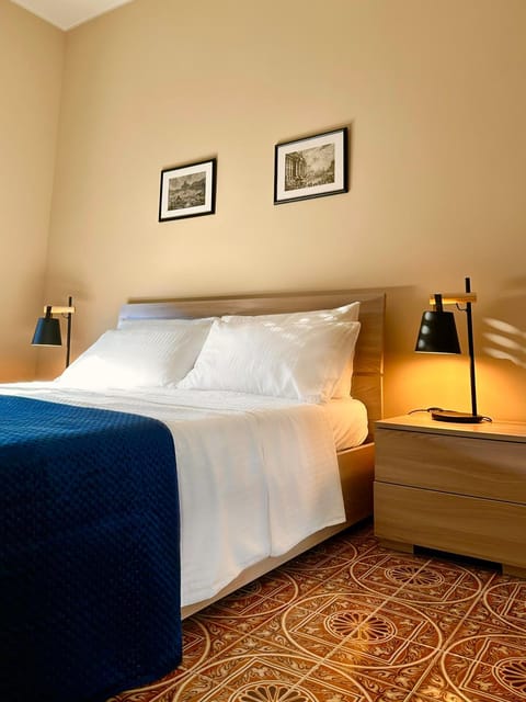 TV and multimedia, Bedroom, wardrobe, wedding, air conditioner