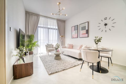 Living room, Seating area, Dining area, hair dresser