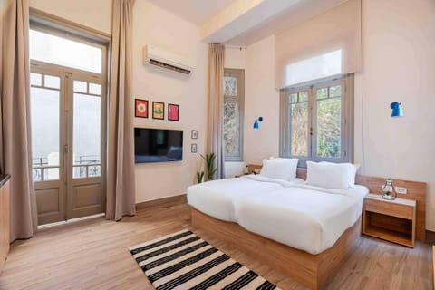 Bed, TV and multimedia, Photo of the whole room, Bedroom, air conditioner