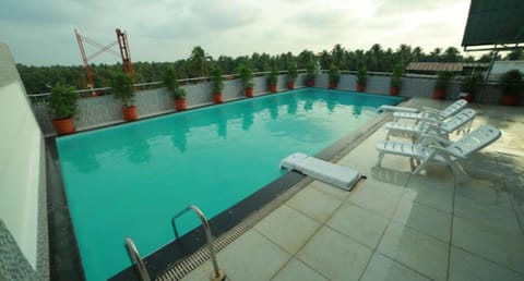 Swimming pool, Swimming pool