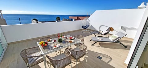 Day, View (from property/room), Balcony/Terrace, Balcony/Terrace, Seating area, Sea view