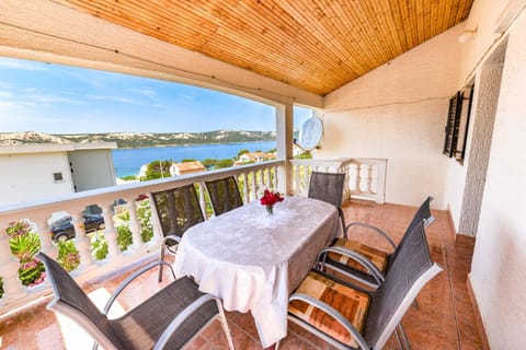 Natural landscape, View (from property/room), Balcony/Terrace, Seating area, Sea view