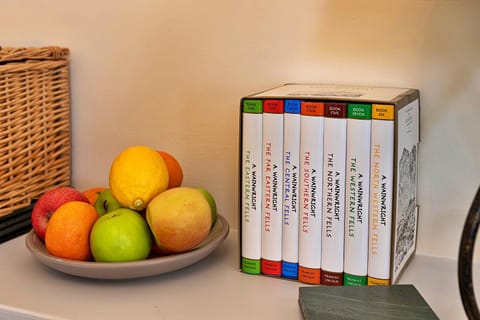 Library, Food and drinks, Food