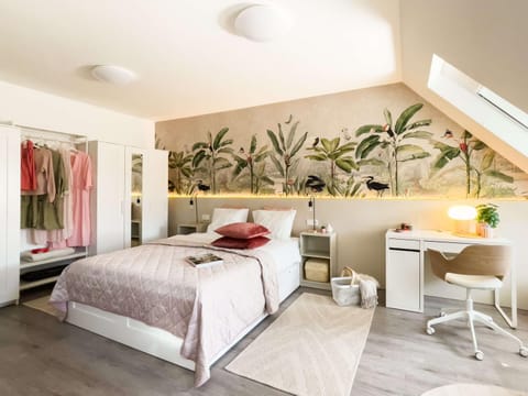 Bed, Bedroom, wardrobe