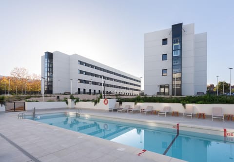 Property building, Swimming pool