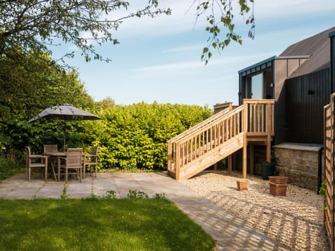 Property building, Patio, Garden