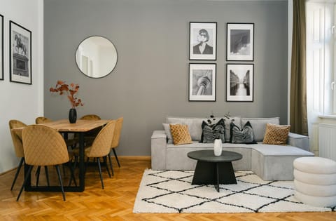 Communal lounge/ TV room, Living room, Dining area