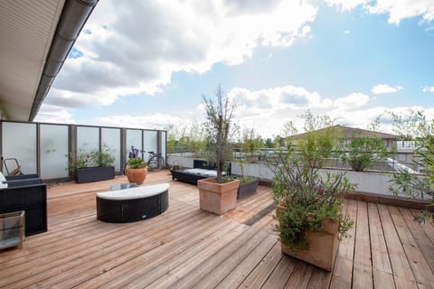 Day, Balcony/Terrace, Balcony/Terrace, Seating area
