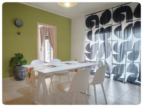 Communal lounge/ TV room, Balcony/Terrace, Living room, furniture