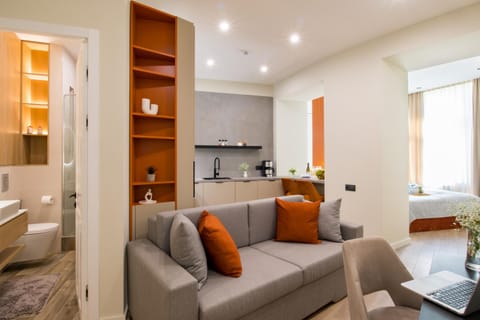 Bed, Kitchen or kitchenette, Photo of the whole room, Seating area, Dining area, Bedroom