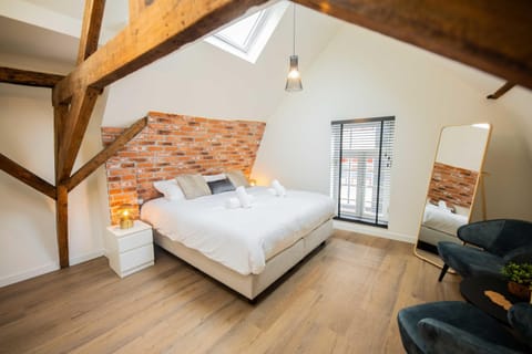 Spectacular 70m2 Penthouse with Terrace - R51C Apartment in Eindhoven