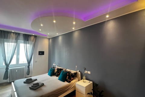 Bed, Decorative detail, Bedroom, towels, air conditioner