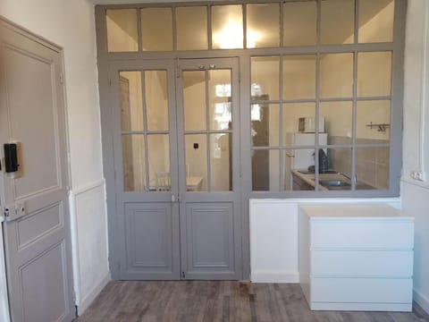 BudgetBnb 280, studio La Seyne rdc Apartment in La Seyne-sur-Mer