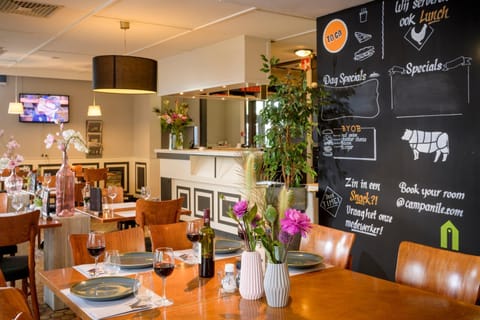 Restaurant/places to eat, Lobby or reception