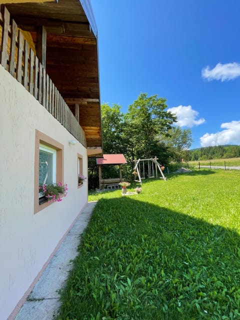 Vikendica Jovanovic House in Zlatibor District, Serbia