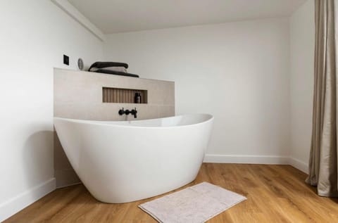 Lulla Lodge House in England