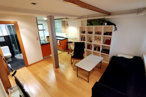 Kitchen or kitchenette, Living room