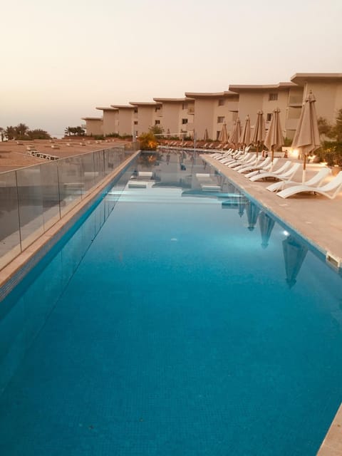 Pool view, Swimming pool, sunbed
