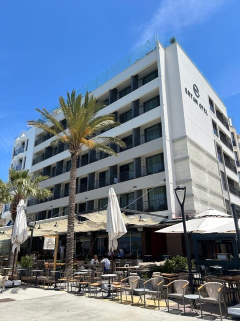 Property building, Balcony/Terrace