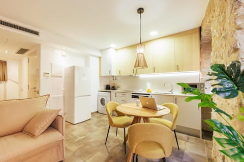 Kitchen or kitchenette, Living room, Dining area
