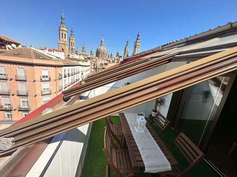Property building, Balcony/Terrace, City view