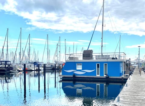 Day, Lake view, Sea view