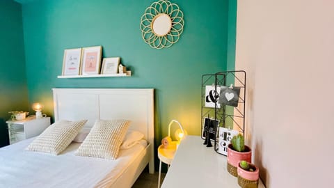 Bed, Decorative detail, Bedroom