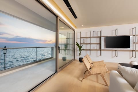 Natural landscape, TV and multimedia, Living room, Sea view
