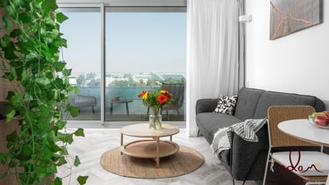 View (from property/room), Balcony/Terrace, Living room, Seating area