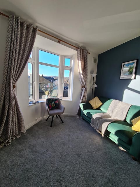 Modern River View Mytholmroyd Apartment Apartment in Calderdale