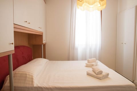 Bed, Bedroom, towels, wardrobe