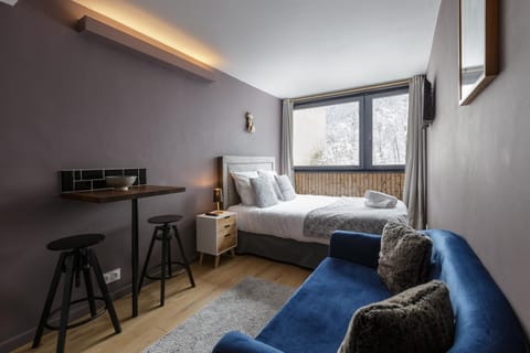 Beautiful mountain view studio by the lake Apartment in Les Houches