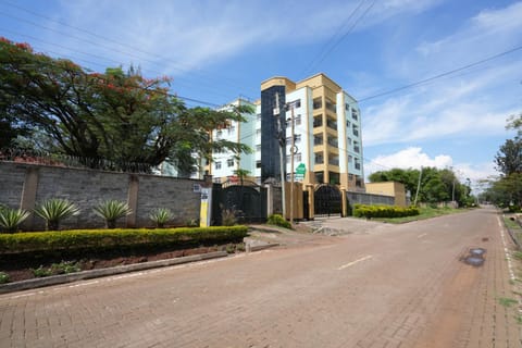 Property building, Area and facilities
