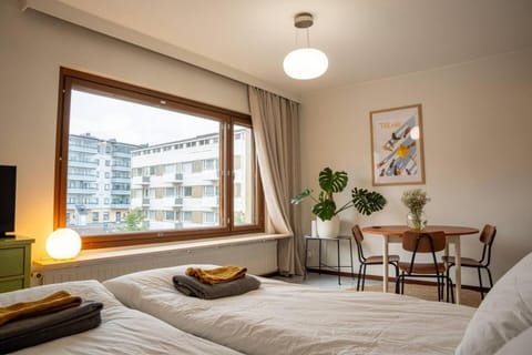 Bed, Bedroom, City view, towels