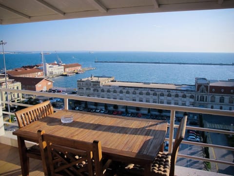 View (from property/room), Balcony/Terrace, Sea view