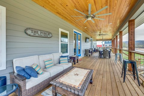 Riverfront Caddo Shack Home with Views and Fire Pit House in Glenwood